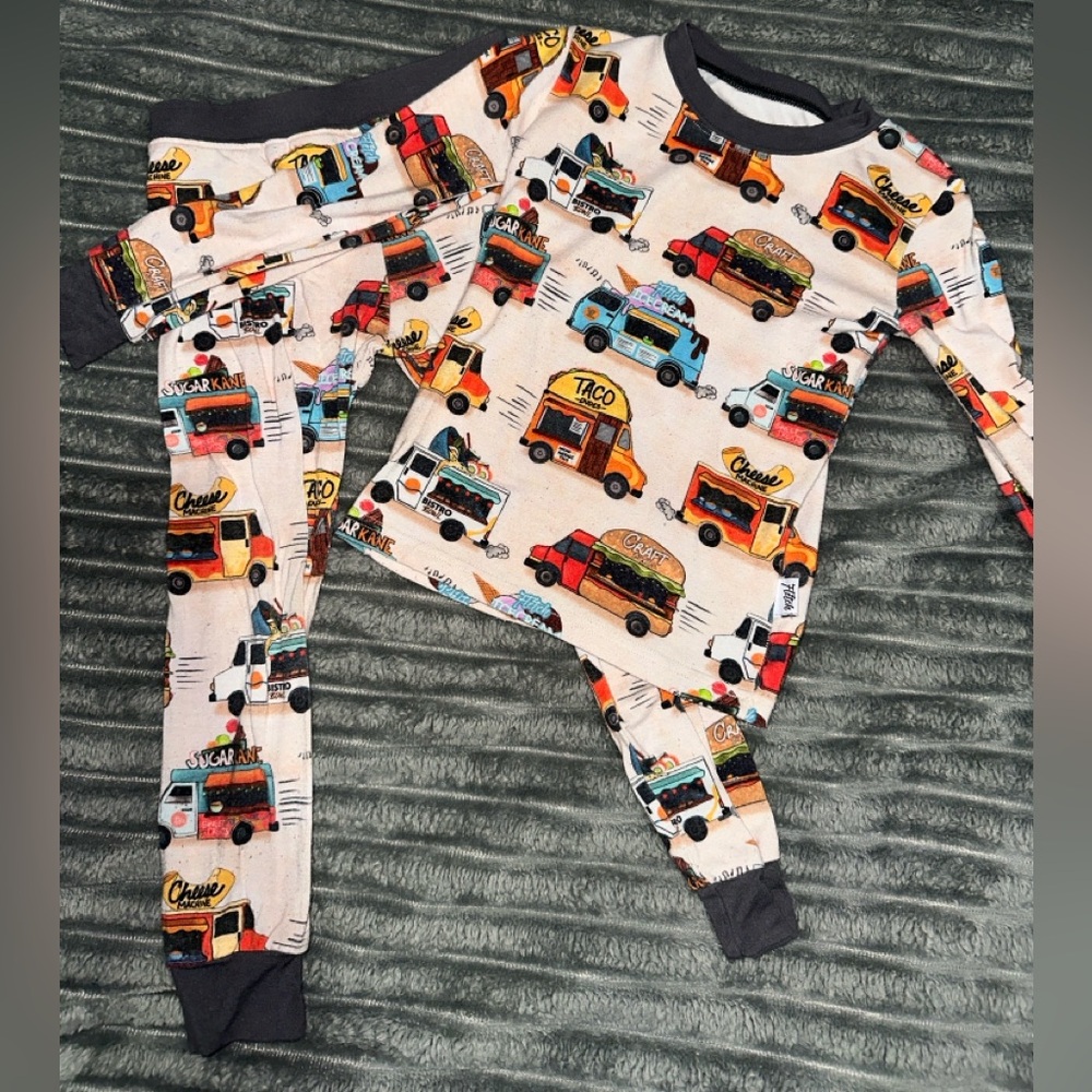 Fletch Brand 2 piece Food Trucks Bamboo pajamas size 2T